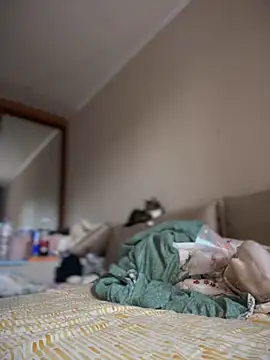 Snapshot of KarinHorny chatting on December 14, 7:18 am KarinHorny online show from December 14, 7:18 am