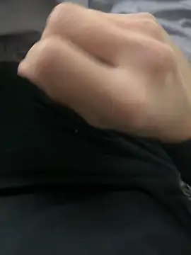 Snapshot of Omar472 chatting on December 2, 7:04 pm Omar472 online show from December 2, 7:04 pm