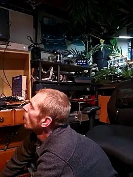 mrwinsalot88 online show from November 11, 9:42 pm