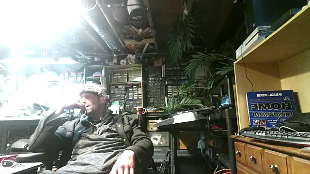 mrwinsalot88 online show from November 3, 1:47 pm