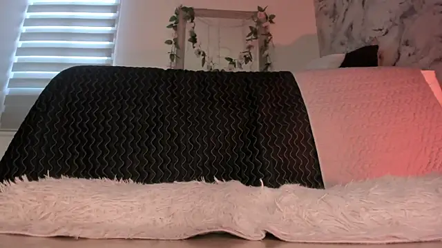 Bella desi  online show from February 11, 12:49 pm