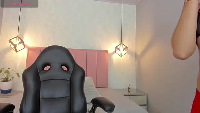 Snapshot of SUNNYCYRUS chatting on October 31, 12:35 pm SUNNYCYRUS online show from October 31, 12:35 pm