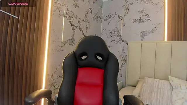 Snapshot of SUNNYCYRUS chatting on November 12, 12:31 pm SUNNYCYRUS online show from November 12, 12:31 pm