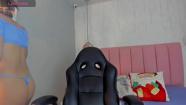 SUNNYCYRUS online show from December 22, 12:49 pm