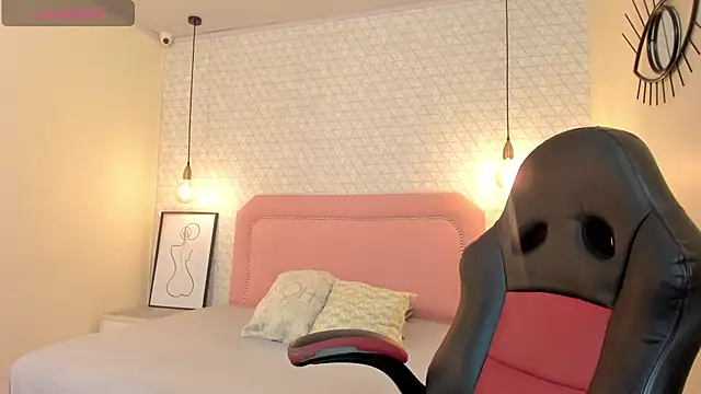 SUNNYCYRUS online show from February 23, 8:09 pm