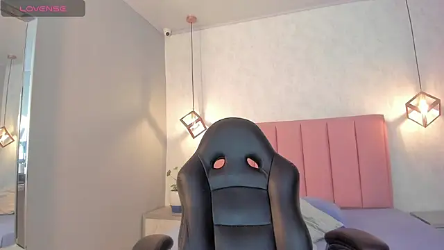 Snapshot of SUNNYCYRUS chatting on November 5, 12:30 pm SUNNYCYRUS online show from November 5, 12:30 pm