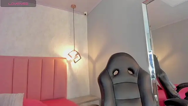 Snapshot of SUNNYCYRUS chatting on October 22, 12:37 pm SUNNYCYRUS online show from October 22, 12:37 pm