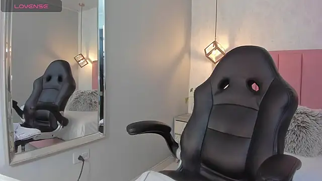 Snapshot of SUNNYCYRUS chatting on October 4, 12:39 pm SUNNYCYRUS online show from October 4, 12:39 pm