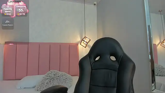 Snapshot of SUNNYCYRUS chatting on September 25, 12:33 pm SUNNYCYRUS online show from September 25, 12:33 pm