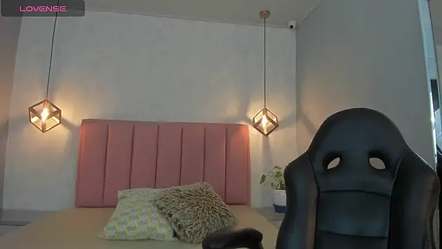 Snapshot of SUNNYCYRUS chatting on November 11, 12:33 pm SUNNYCYRUS online show from November 11, 12:33 pm