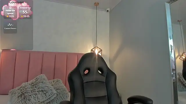 Snapshot of SUNNYCYRUS chatting on October 15, 12:46 pm SUNNYCYRUS online show from October 15, 12:46 pm