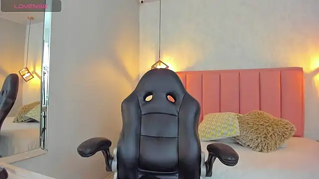 SUNNYCYRUS online show from February 21, 11:23 am