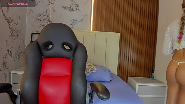 Snapshot of SUNNYCYRUS chatting on November 21, 2:16 pm SUNNYCYRUS online show from November 21, 2:16 pm