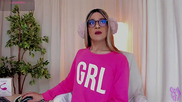 Snapshot of vitta_alfayed chatting on March 15, 8:10 pm vitta alfayed online show from March 15, 8:10 pm