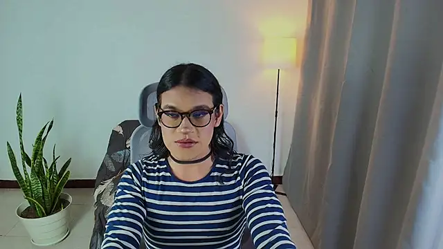 Snapshot of vitta_alfayed chatting on October 28, 11:14 pm vitta alfayed online show from October 28, 11:14 pm