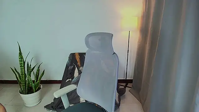 Snapshot of vitta_alfayed chatting on November 1, 10:58 pm vitta alfayed online show from November 1, 10:58 pm