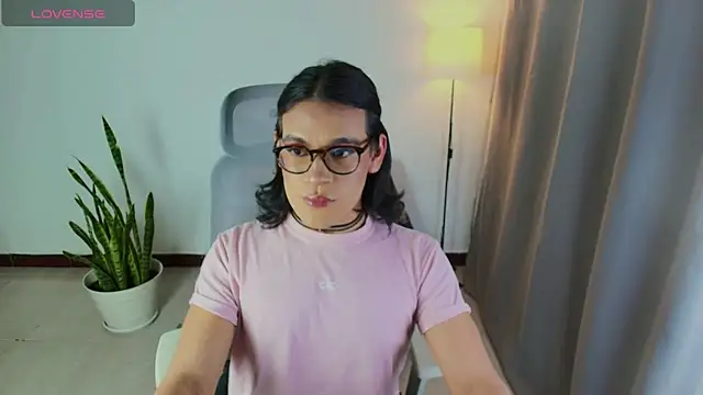 Snapshot of vitta_alfayed chatting on November 11, 4:40 am vitta alfayed online show from November 11, 4:40 am