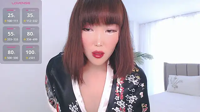 Snapshot of TumiLio chatting on February 19, 12:55 pm TumiLio online show from February 19, 12:55 pm