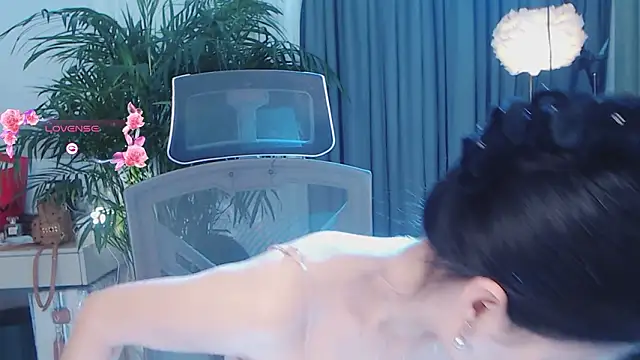 FeiFei-babe online show from March 13, 7:13 am