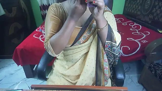 Snapshot of BengaliQueenStar chatting on February 16, 4:38 pm BengaliQueenStar online show from February 16, 4:38 pm