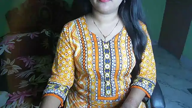 BengaliQueenStar online show from April 24, 4:09 pm
