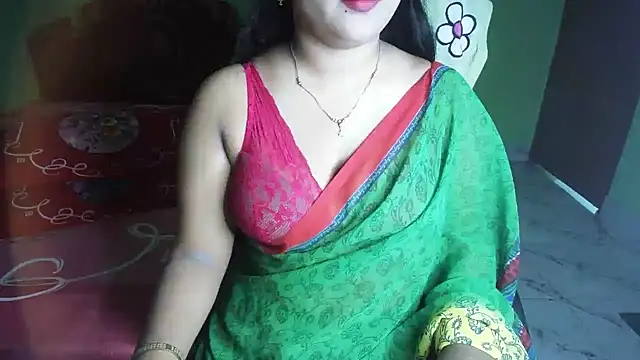 BengaliQueenStar online show from April 14, 3:39 pm