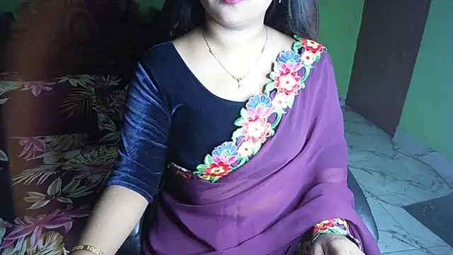 BengaliQueenStar online show from April 26, 3:42 pm