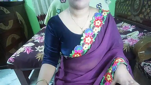 Snapshot of BengaliQueenStar chatting on June 21, 4:02 pm BengaliQueenStar online show from June 21, 4:02 pm