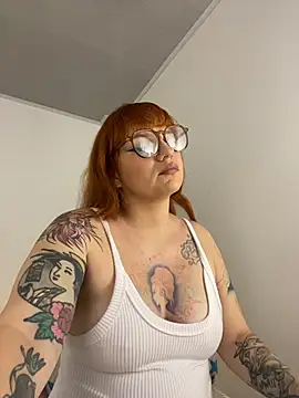 Snapshot of sophia_goth chatting on December 5, 3:05 am sophia goth online show from December 5, 3:05 am