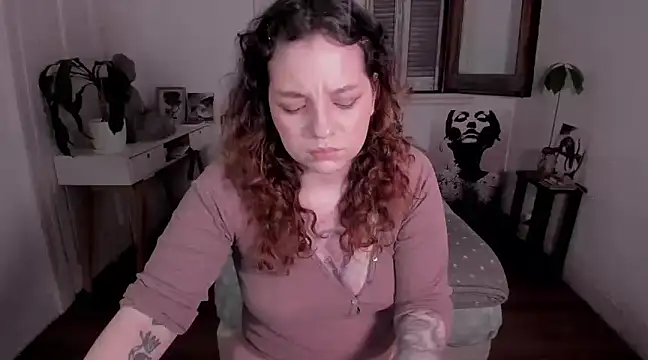 Snapshot of sophia_goth chatting on February 25, 11:59 pm sophia goth online show from February 25, 11:59 pm