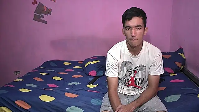 Sweetiefoxxx online show from July 8, 7:25 pm