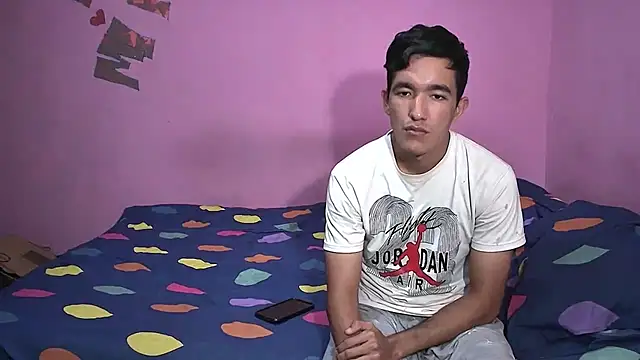 Snapshot of Sweetiefoxxx chatting on November 10, 6:35 pm Sweetiefoxxx online show from November 10, 6:35 pm