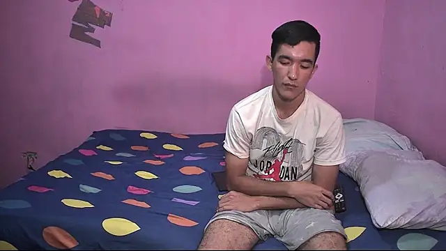 Sweetiefoxxx online show from April 3, 7:20 pm