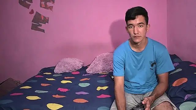 Snapshot of Sweetiefoxxx chatting on October 20, 6:41 pm Sweetiefoxxx online show from October 20, 6:41 pm