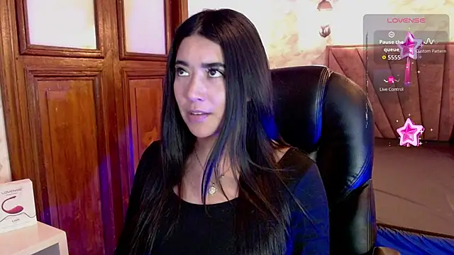 Snapshot of Susy_thomson chatting on October 28, 1:50 am Susy thomson online show from October 28, 1:50 am