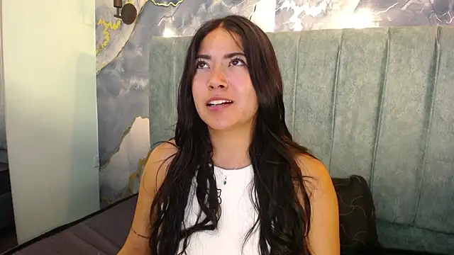 Snapshot of Susy_thomson chatting on December 23, 2:11 am Susy thomson online show from December 23, 2:11 am