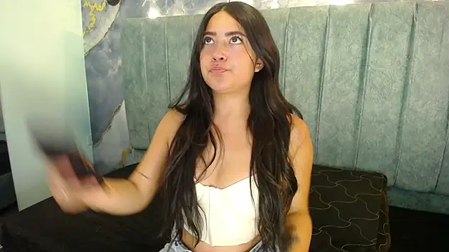 Snapshot of Susy_thomson chatting on December 15, 6:25 pm Susy thomson online show from December 15, 6:25 pm