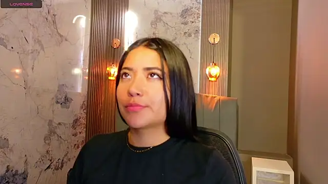 Snapshot of Susy_thomson chatting on October 4, 10:44 pm Susy thomson online show from October 4, 10:44 pm