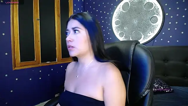 Snapshot of Susy_thomson chatting on February 28, 9:58 pm Susy thomson online show from February 28, 9:58 pm