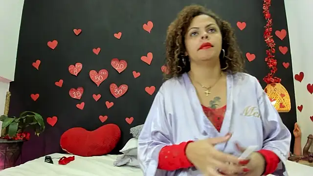 Luna smit08 online show from February 16, 9:45 pm