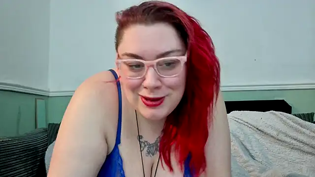 Snapshot of Bustycurves chatting on January 24, 8:53 pm Bustycurves online show from January 24, 8:53 pm