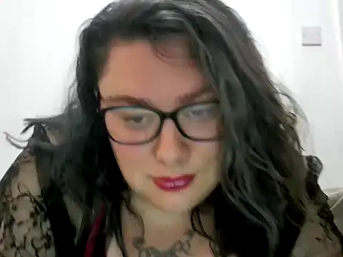 Snapshot of Bustycurves chatting on September 27, 9:54 pm Bustycurves online show from September 27, 9:54 pm