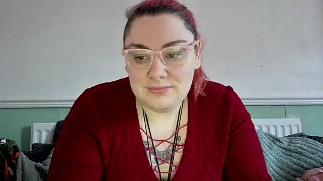 Snapshot of Bustycurves chatting on January 11, 2:47 pm Bustycurves online show from January 11, 2:47 pm