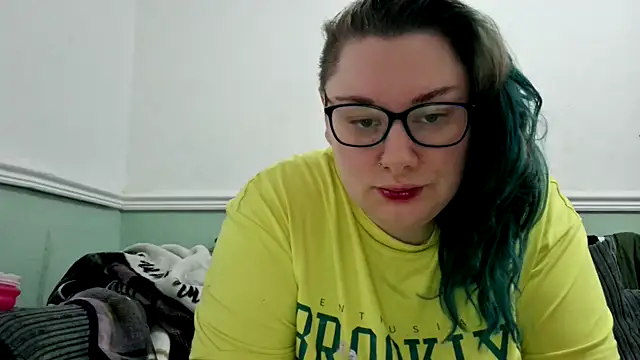 Snapshot of Bustycurves chatting on March 19, 12:34 pm Bustycurves online show from March 19, 12:34 pm