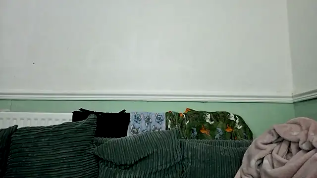 Snapshot of Bustycurves chatting on March 15, 9:27 pm Bustycurves online show from March 15, 9:27 pm