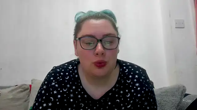 Bustycurves online show from June 17, 9:57 pm