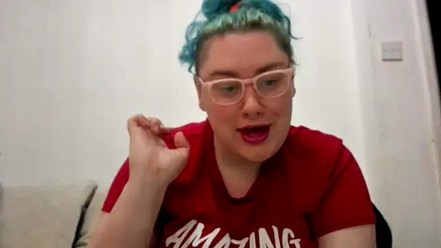 Bustycurves online show from June 3, 9:41 pm