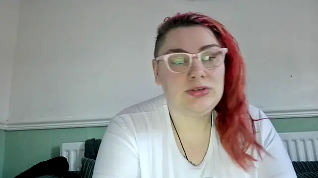 Snapshot of Bustycurves chatting on January 10, 1:41 pm Bustycurves online show from January 10, 1:41 pm