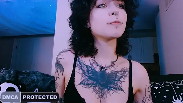 Snapshot of NaughtyLittleFox chatting on May 16, 3:27 am NaughtyLittleFox online show from May 16, 3:27 am