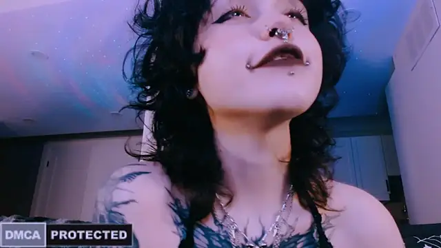 Snapshot of NaughtyLittleFox chatting on May 4, 3:10 am NaughtyLittleFox online show from May 4, 3:10 am